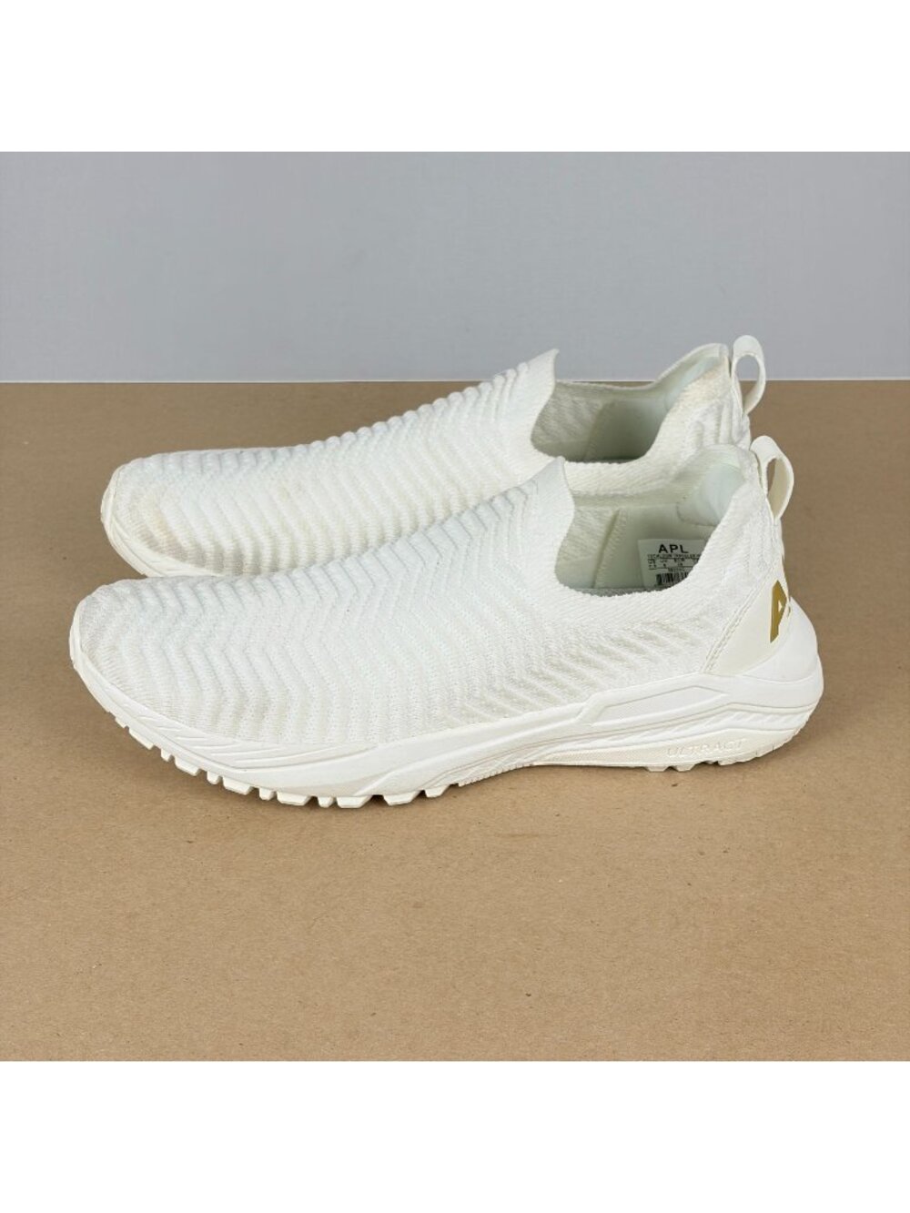 APL Techloom Traveler Athletic Shoes Womens 7.5 White Laceless Slip On Running
